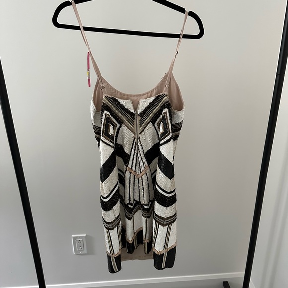 NWT Alice and Olivia beaded dress - Picture 4 of 4